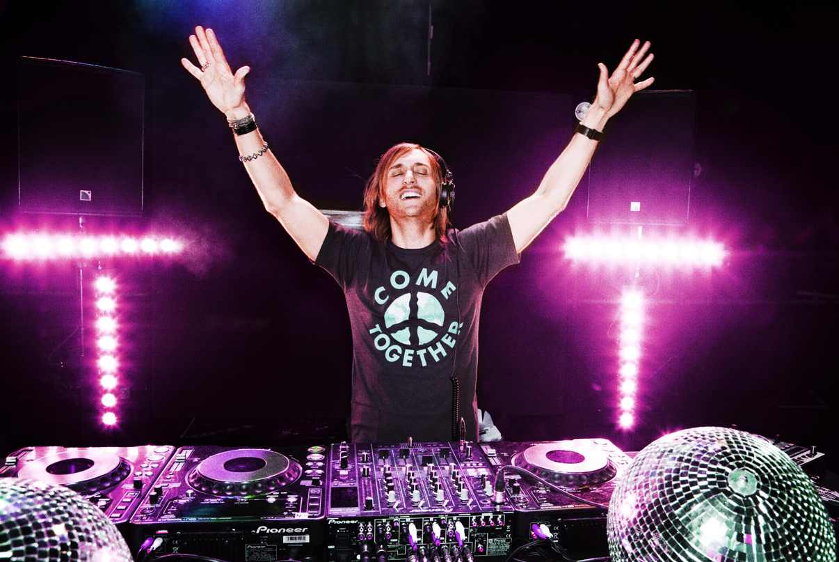David-Guetta-LIVE-SMALL.jpg
